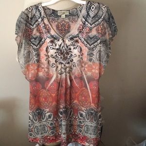 Pretty Woman’s Large shirt with stone details nwot